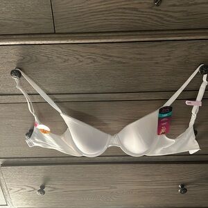 NWT 34D Maidenform T-shirt bra
